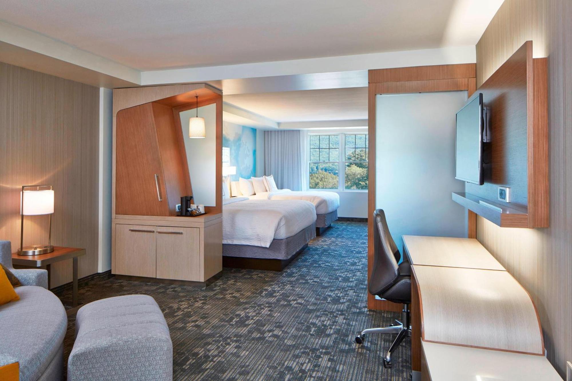 Courtyard By Marriott Lake George Exterior photo