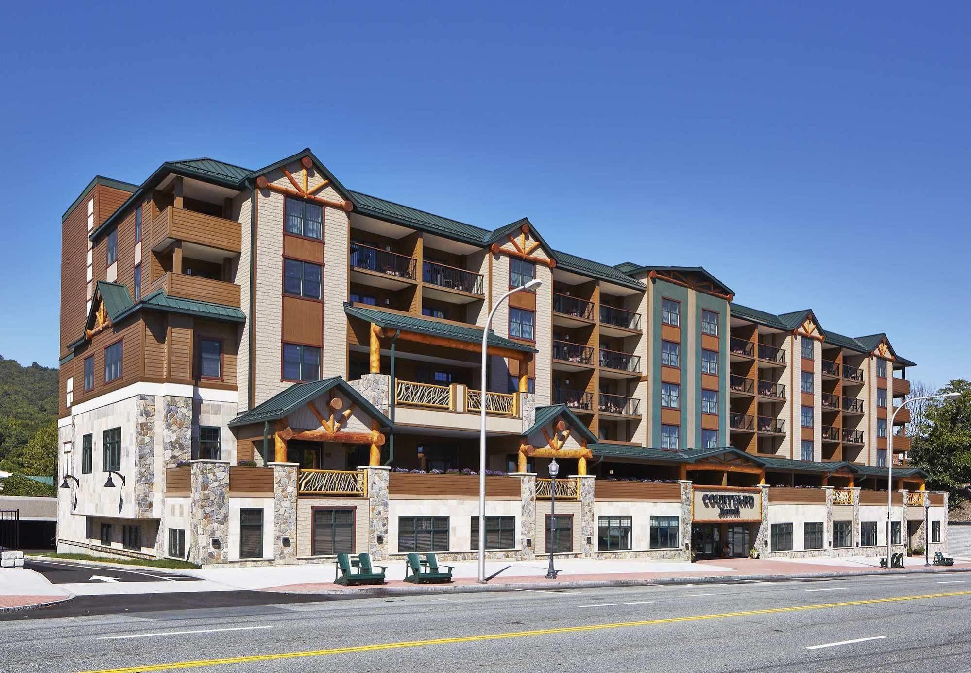 Courtyard By Marriott Lake George Exterior photo